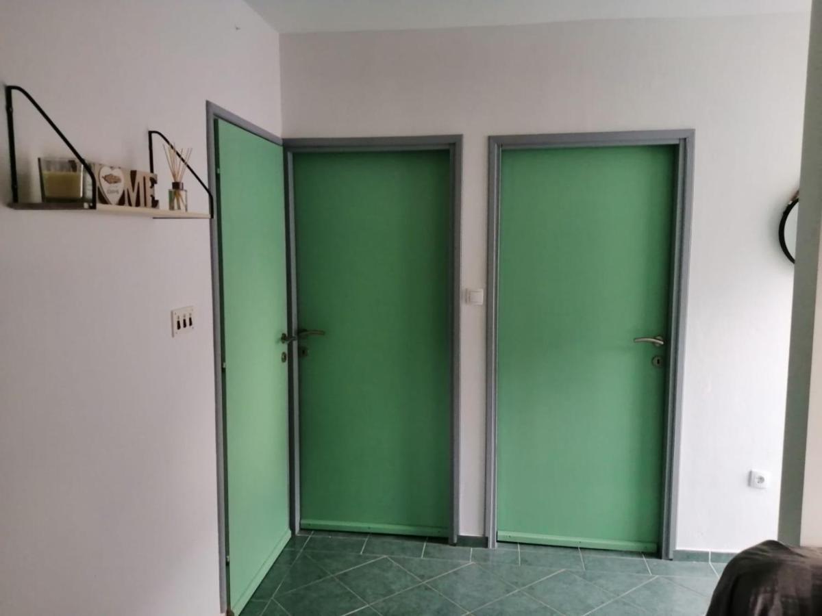 Holiday House Lara ستاريغغاد باكلينتسا المظهر الخارجي الصورة