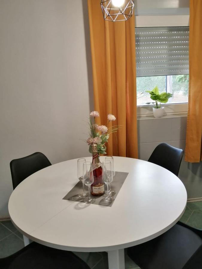 Holiday House Lara ستاريغغاد باكلينتسا المظهر الخارجي الصورة