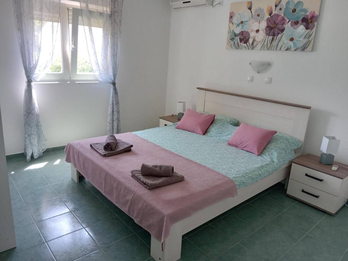 Holiday House Lara ستاريغغاد باكلينتسا المظهر الخارجي الصورة