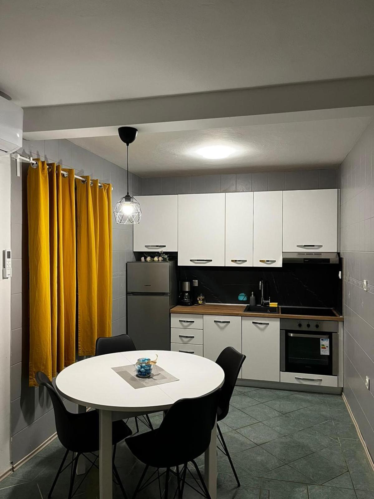 Holiday House Lara ستاريغغاد باكلينتسا المظهر الخارجي الصورة